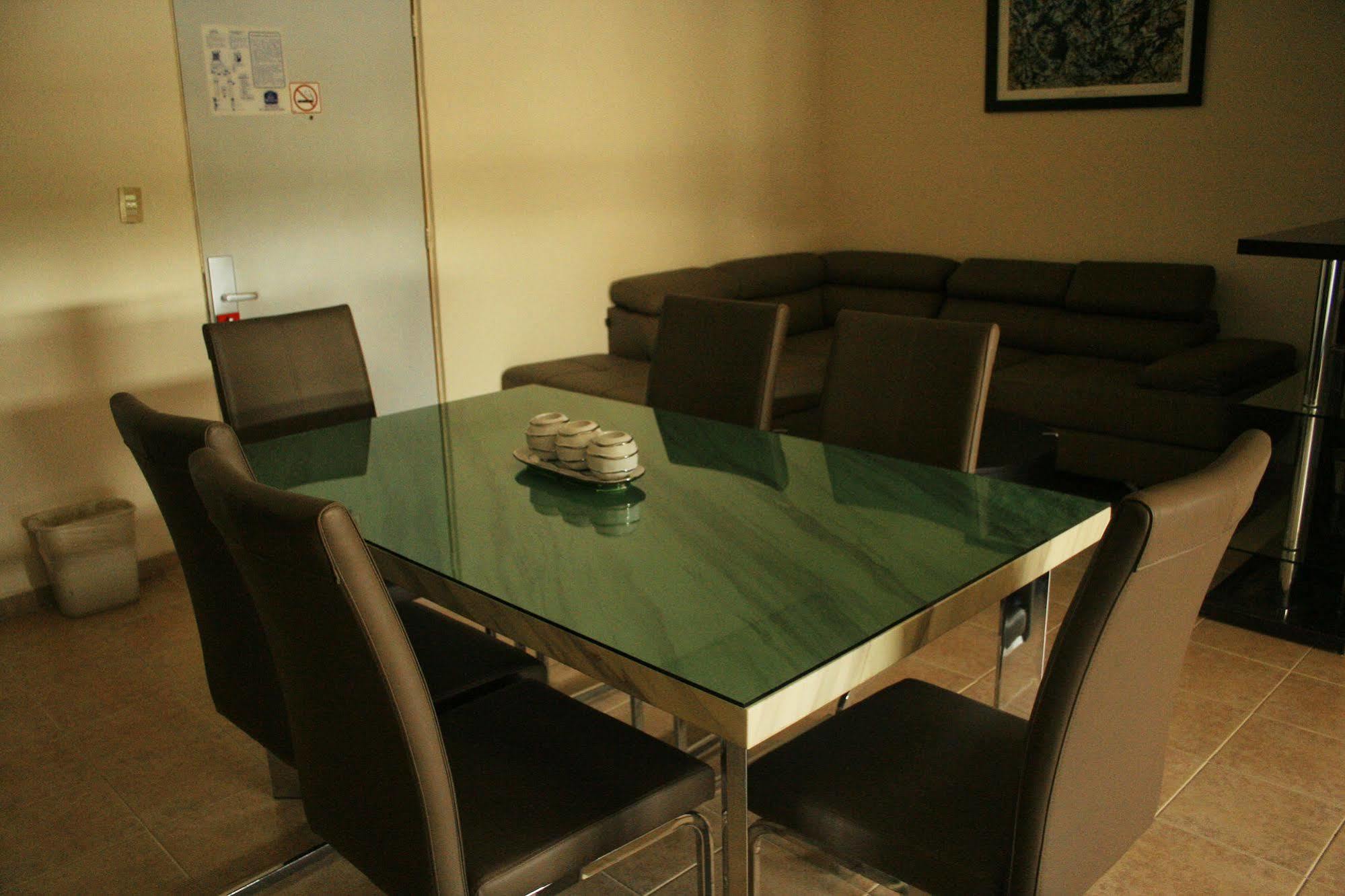 Hotel El Camino Inn & Suites เรย์โนซา ภายนอก รูปภาพ