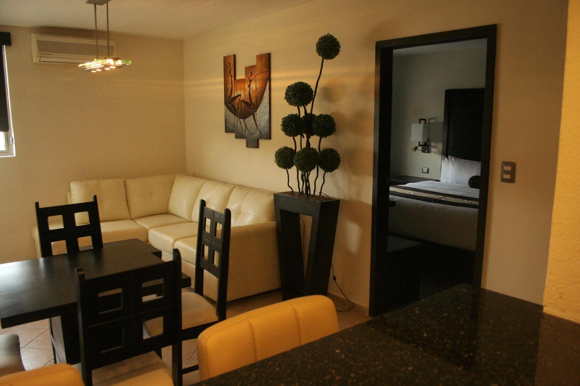Hotel El Camino Inn & Suites เรย์โนซา ภายนอก รูปภาพ