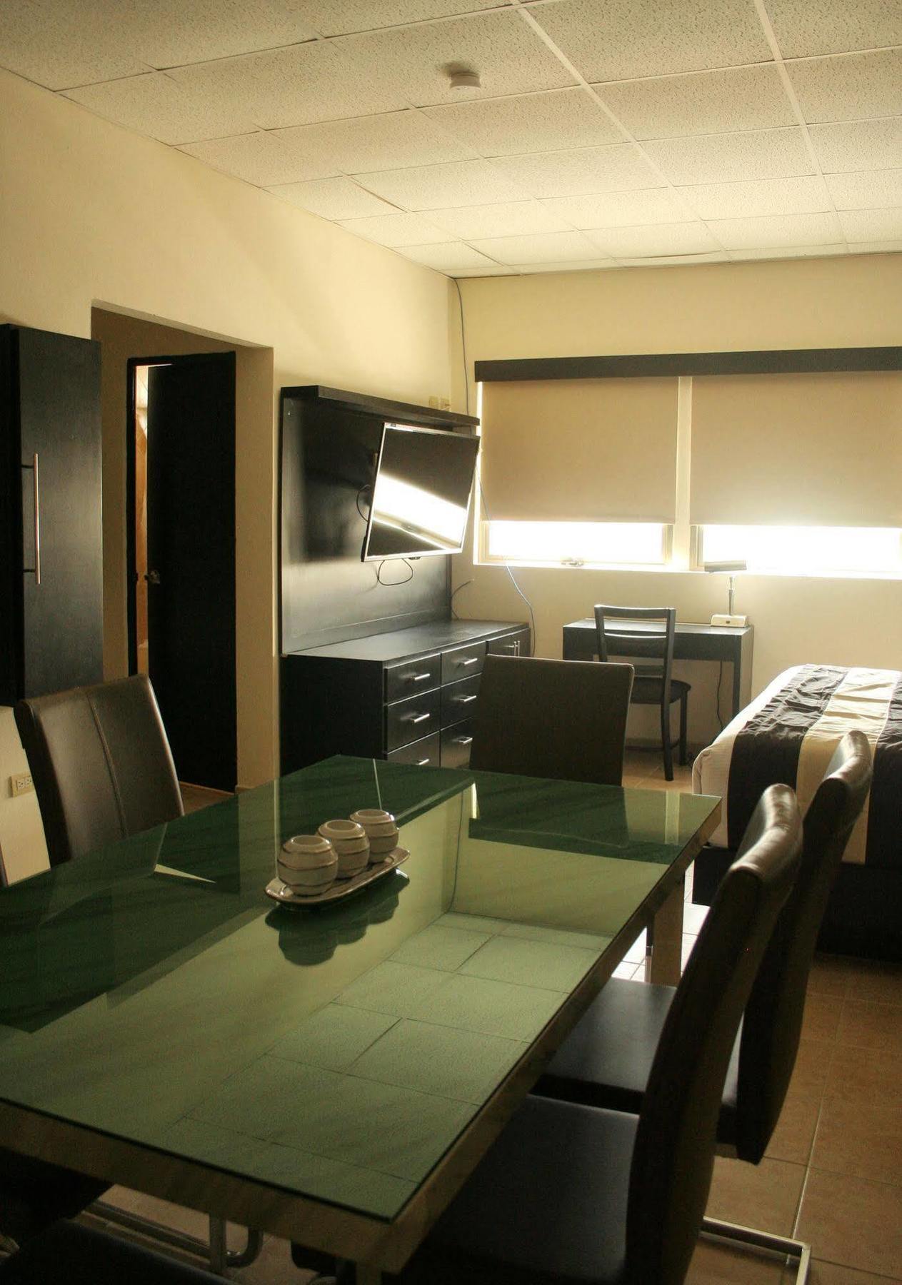 Hotel El Camino Inn & Suites เรย์โนซา ภายนอก รูปภาพ